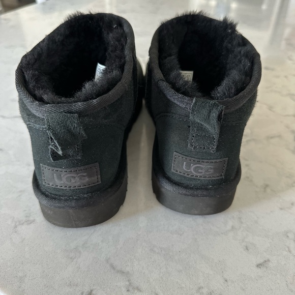 UGG ultra mini classic boots - Picture 6 of 7
